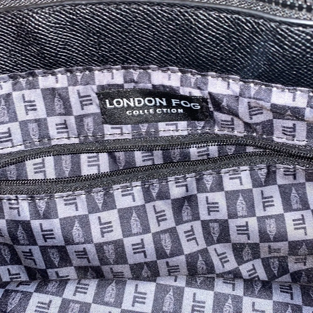 London fog black bag shoulder bag with ribbon multi pocket medium size​​​